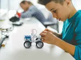 Stavebnice auta na slanou vodu, edukativní STEM, bez potřeby baterií – 4