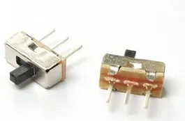 Posuvný přepínač SS12D00G2 3pinový