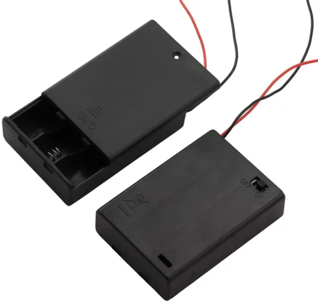 Držák baterií pro 3x AAA s vypínačem (4.5V)