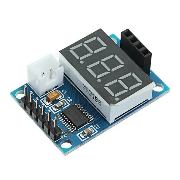 Digitální měřič vzdálenosti pro HC-SR04
