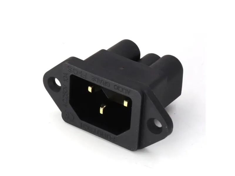 250AC 10A vestavná zásuvka 3pólová IEC320 C13